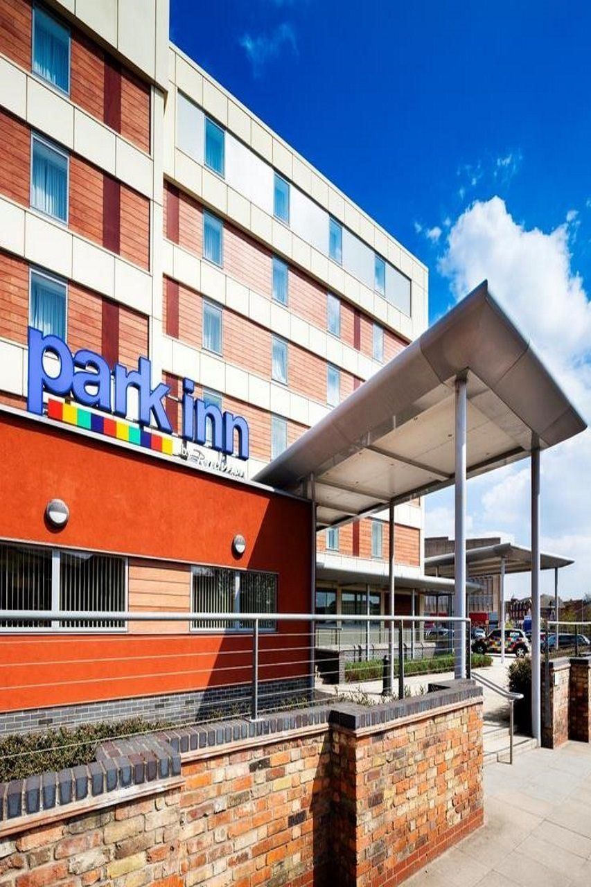 Park Inn By Radisson Peterborough Bagian luar foto